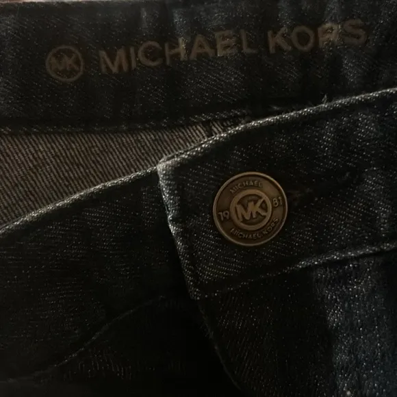 Michael Kors Dark Rinse 5 Pocket Mid Rise Skinny Jeans in Size 16
