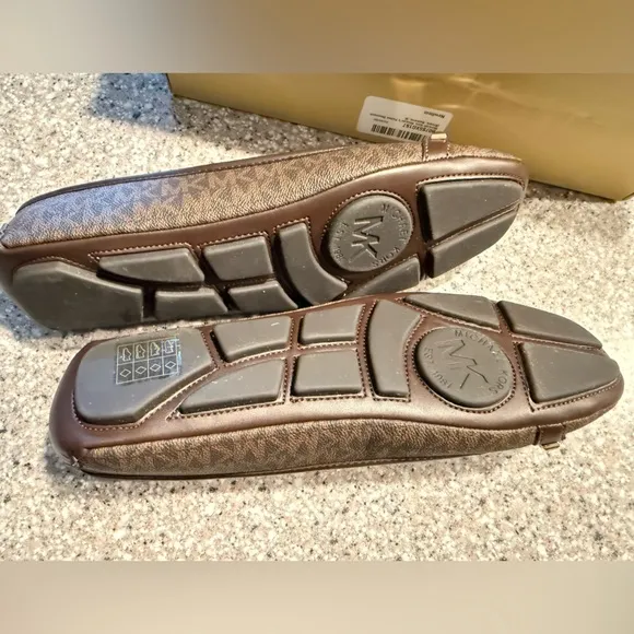 Michael Kors Lillie Ballet Flat Women's MK Logo Brown size 10M New