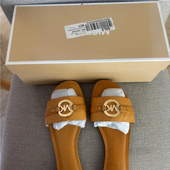 Michael Kors Tan Leather Slide Sandals Never Used Size 8.5 B