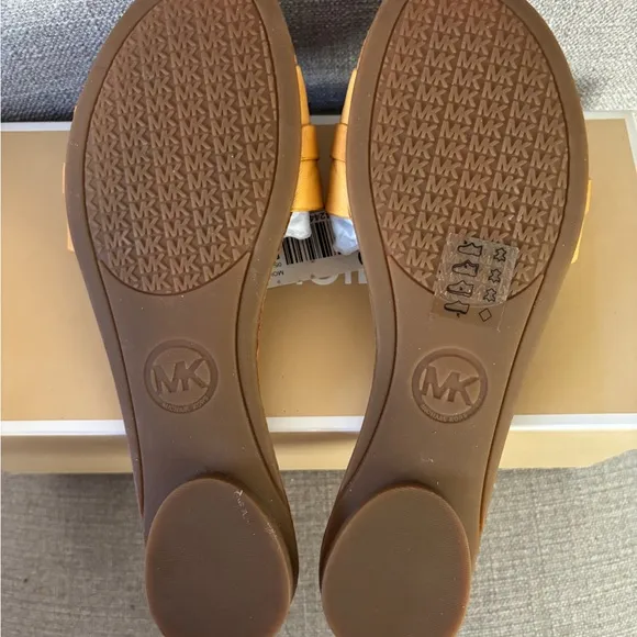 Michael Kors Tan Leather Slide Sandals Never Used Size 8.5 B