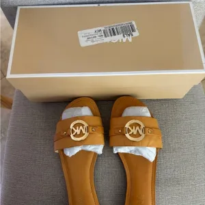 Michael Kors Tan Leather Slide Sandals Never Used Size 8.5 B