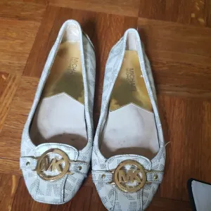 Michael Kors White Ballet Flats