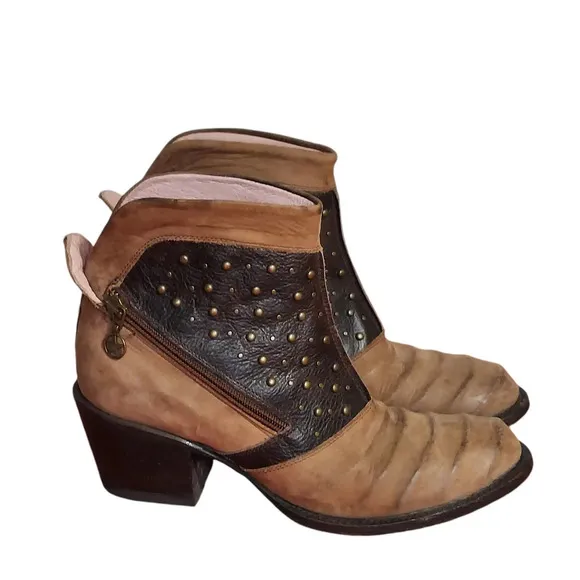 Miss Macie Piper Brown Tan Ribbed Leather Studded Dual Zip Cowgirl Boots