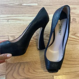 Miu Miu Black Heeled Shoes Elegant Design Size 40.5No box no bag