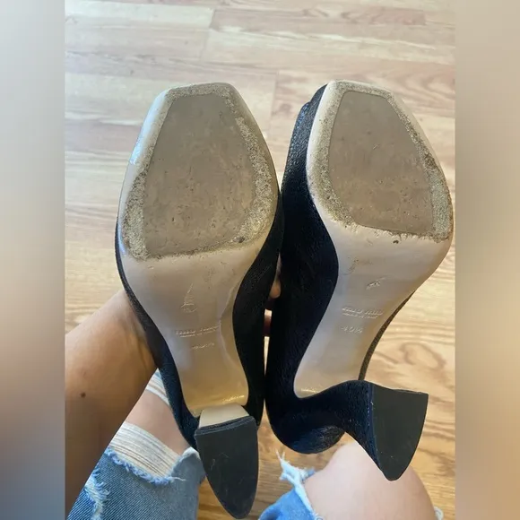 Miu Miu Black Heeled Shoes Elegant Design Size 40.5No box no bag