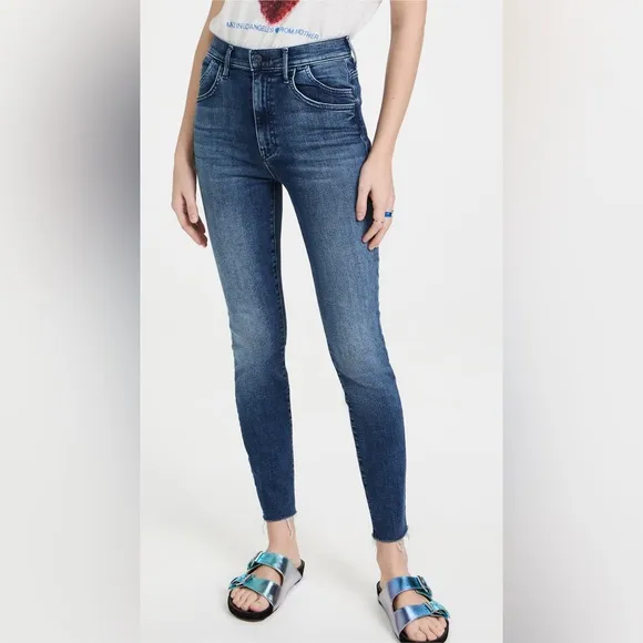MOTHER Jeans THE STASH SWOONER ANKLE FRAY in Chick Flick