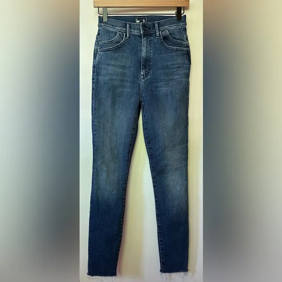 MOTHER Jeans THE STASH SWOONER ANKLE FRAY in Chick Flick