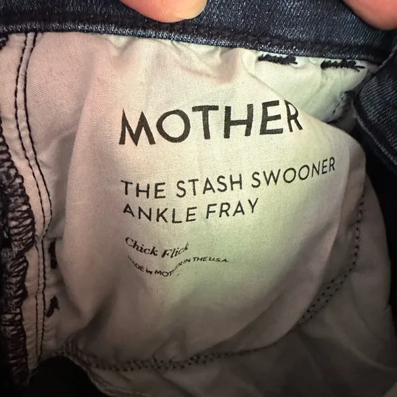 MOTHER Jeans THE STASH SWOONER ANKLE FRAY in Chick Flick