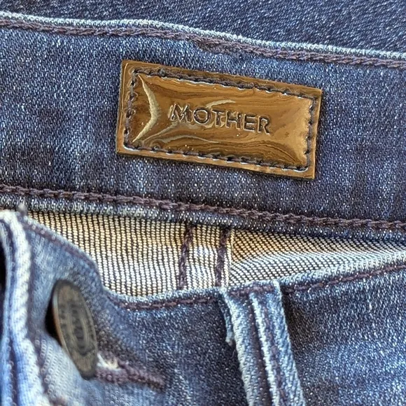Mother The Hustler Ankle Fray Crop Slim Flare Jeans in Color Mint Condition 27