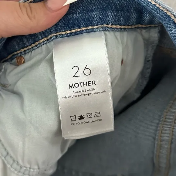 mother the mid rise dazzler ankle fray jeans in weekend kittens