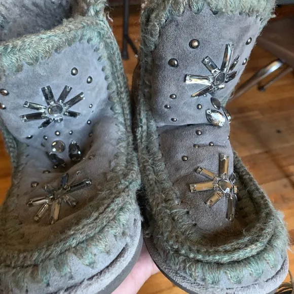 Mou studded suede moccasin boots size 36 vguc