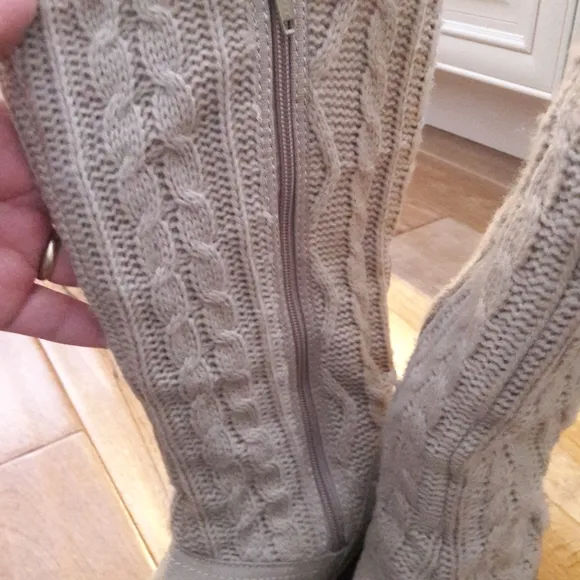 NEW ATITUDE Audrina SUEDE wedge boots WOMEN'S SZ 7