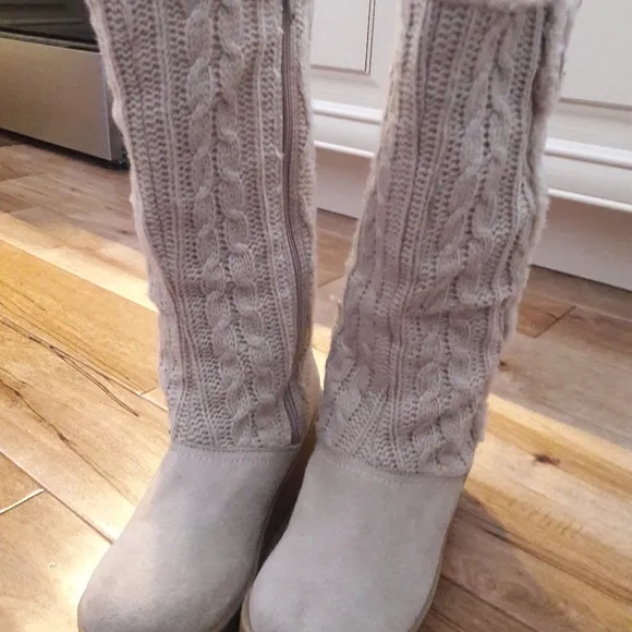 NEW ATITUDE Audrina SUEDE wedge boots WOMEN'S SZ 7