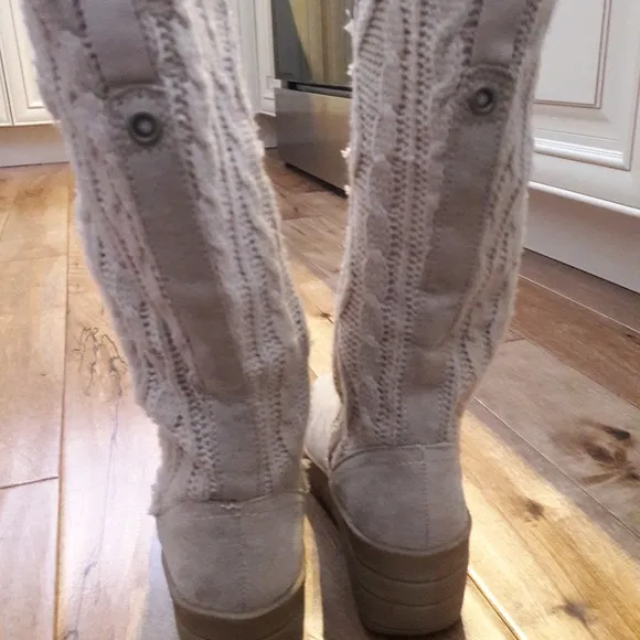 NEW ATITUDE Audrina SUEDE wedge boots WOMEN'S SZ 7