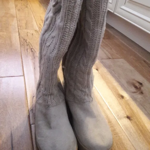 NEW ATITUDE Audrina SUEDE wedge boots WOMEN'S SZ 7