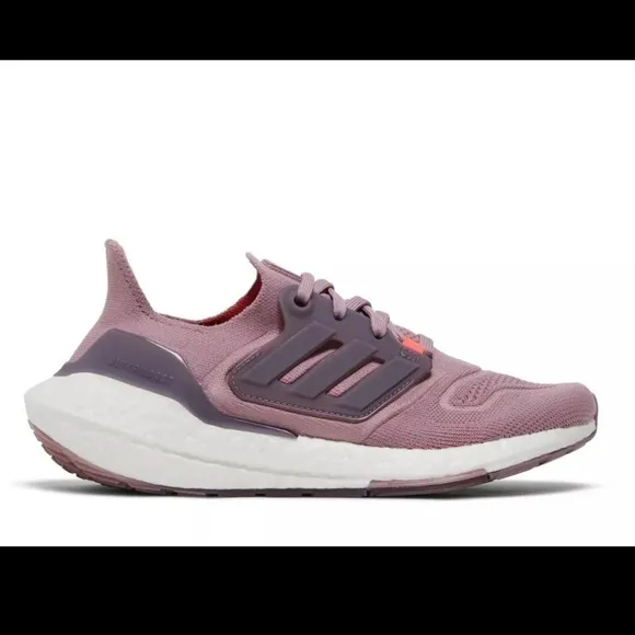 New Big Kid’s Size 6 Adidas Ultra Boost 22 'Magic Mauve' Sneakers
