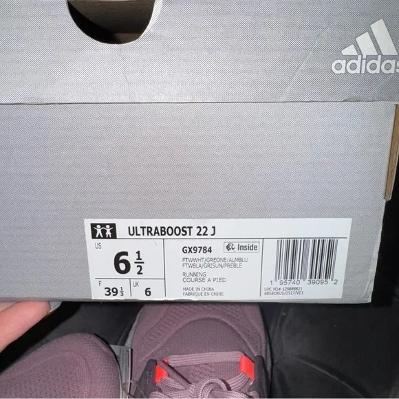 New Big Kid’s Size 6 Adidas Ultra Boost 22 'Magic Mauve' Sneakers