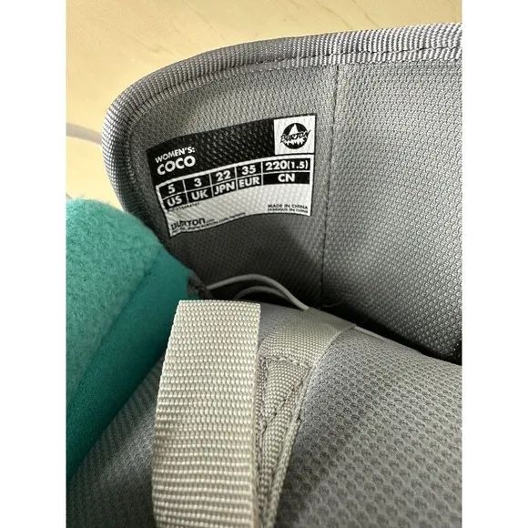 NEW Burton Coco Imprint 1 TrueFit Snowboard Boots Size 5 Women's White Grey