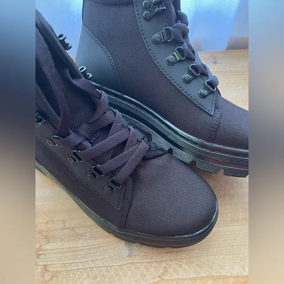 New Dr Martens COMBS WOMEN'S POLY CASUAL BOOTS Size 9