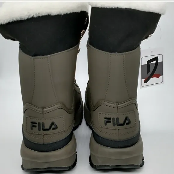 NEW Fila Disruptor Shearling Boots Sneakers Women Green Fax Fur Ivory Winter 7.5