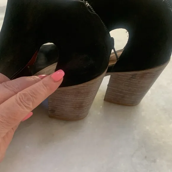 NEW FREE PEOPLE WILDER BOOTIE  Black Suede Leather Ankle Boots 37 / 6-7