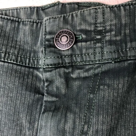 New FREE PEOPLE Women's Size 10 Dried Pine Green Bette Washed Moto Shorts