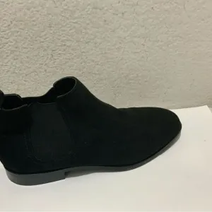 New H&amp;M Suede Chelsea Boots Black Mens Shoes size 10.5 US 44 EUR dress shoes