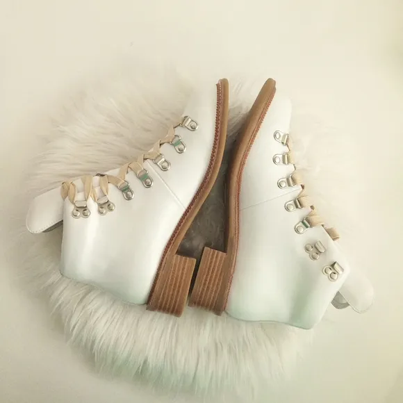 New In Box Jeffrey Campbell Nazko White Ankle Lace Up Boots Women Size US 8.5M