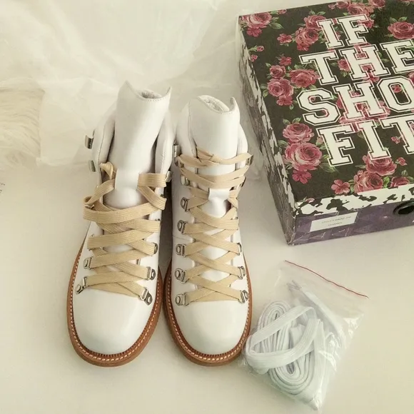 New In Box Jeffrey Campbell Nazko White Ankle Lace Up Boots Women Size US 8.5M