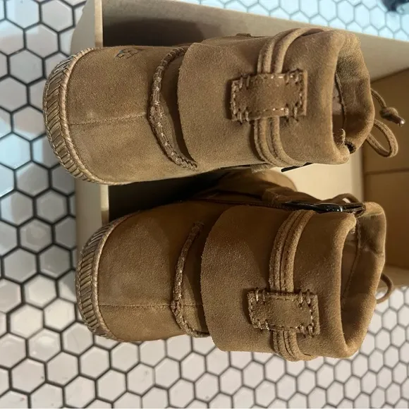 NEW in box UGG women’s Tan Suede Boots size 9