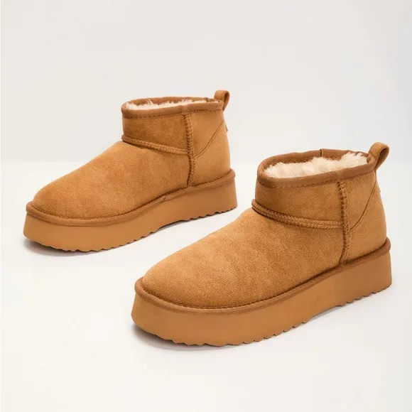 New In box Vici Women's Tan Brisk Feels Platform Ankle Boots
