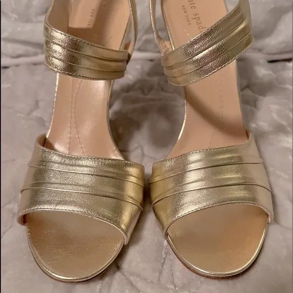 NEW KATE SPADE HELEN METALLIC GOLD STRAPPY HEEL