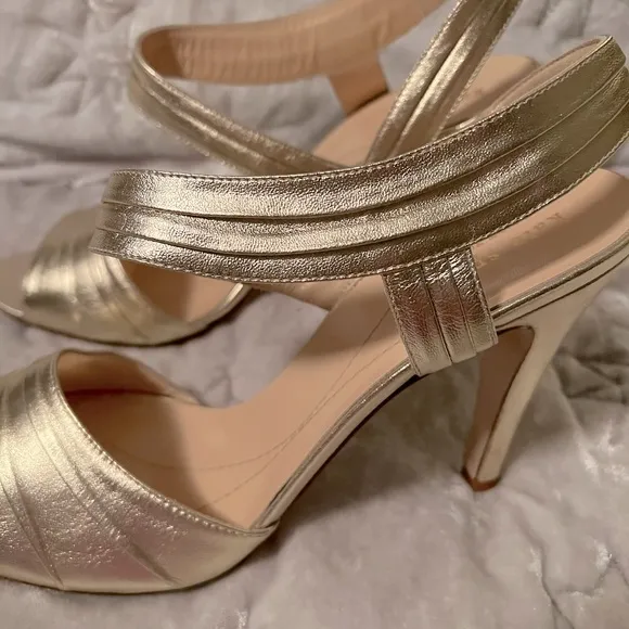 NEW KATE SPADE HELEN METALLIC GOLD STRAPPY HEEL