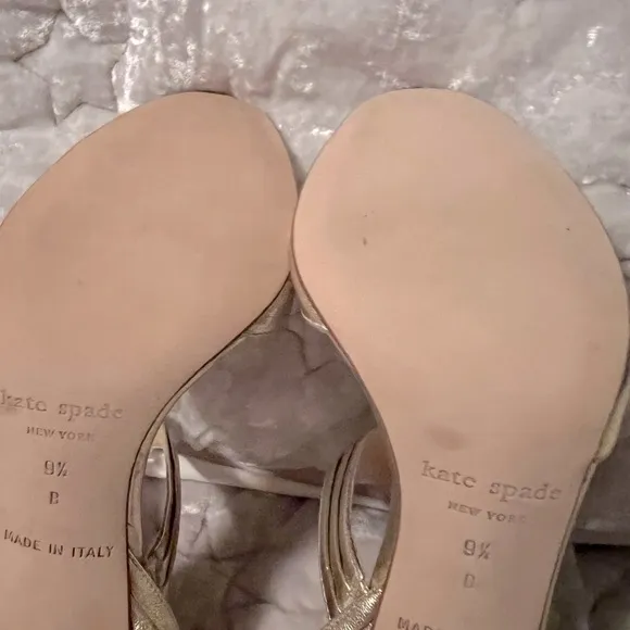 NEW KATE SPADE HELEN METALLIC GOLD STRAPPY HEEL