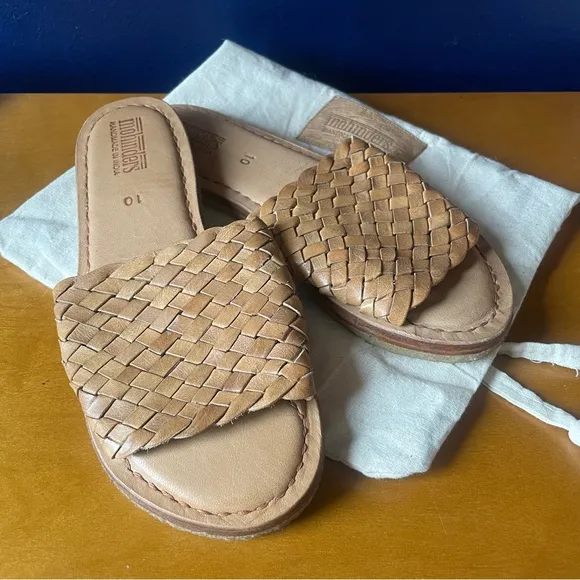 NEW Mohinders Woven Tan Slide Sandals in honey leather open toe fits size 9