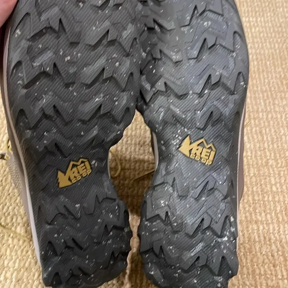 New NIB! REI Co-op flash Hiking Boots Men’s size 11.5