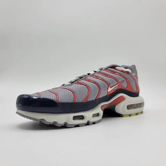 NEW Nike Air Max Plus Gray Red Shoes Sneakers
