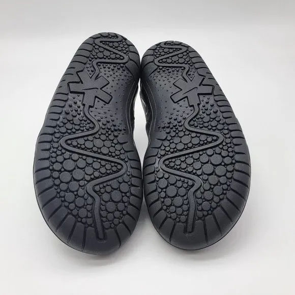 NEW Nike Zoom Pulse Nurse Triple Black Shoes Sneakers