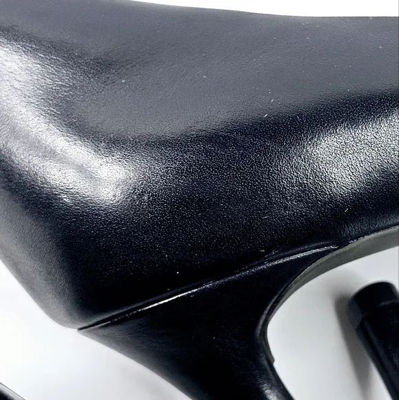 New! Rockport Total Motion Plain Pump Pointed Toe Heel in Smooth Black Leather