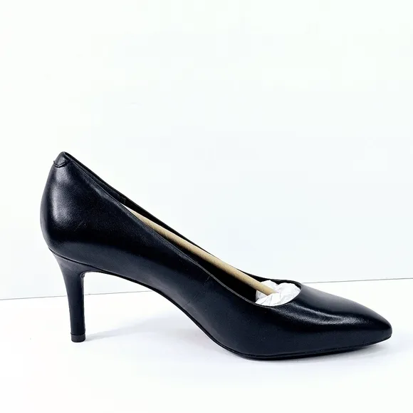 New! Rockport Total Motion Plain Pump Pointed Toe Heel in Smooth Black Leather