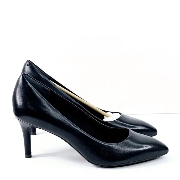 New! Rockport Total Motion Plain Pump Pointed Toe Heel in Smooth Black Leather