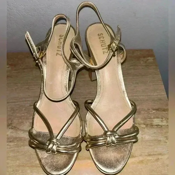 NEW Schutz Kelsie Platform Sandal Heel Size 9.5