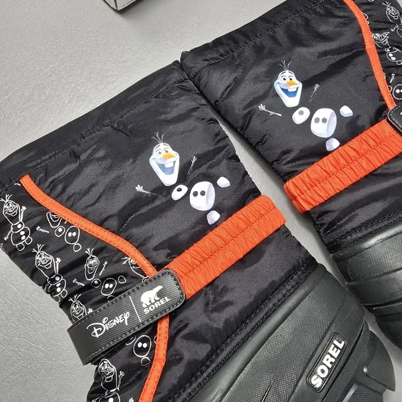 New sorel X disney youth flurry frozen Olaf winter boots kids size 7