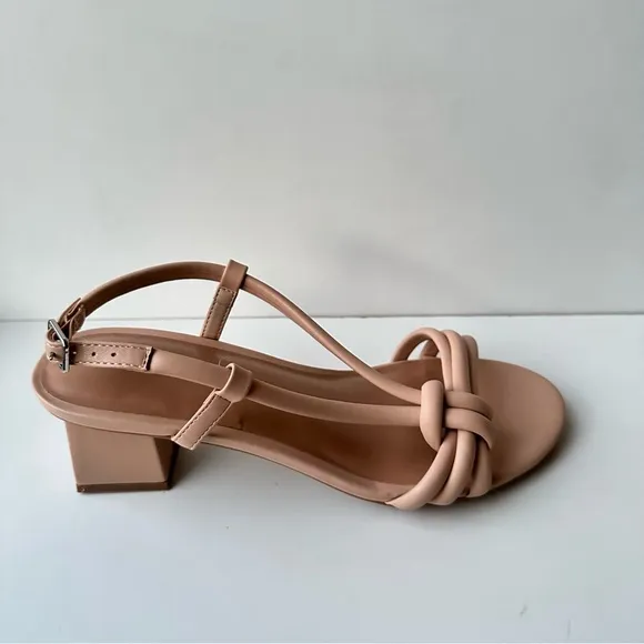 NEW! Torid strappy square heel sandals tan Size:10WW