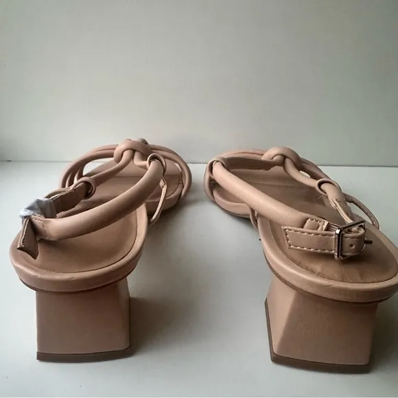 NEW! Torid strappy square heel sandals tan Size:10WW