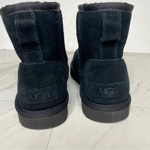 New! UGG Side Logo Mini Winter Boot 5