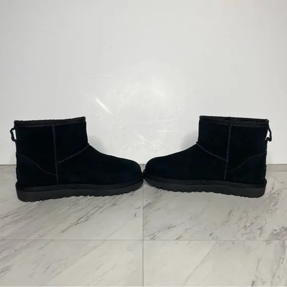 New! UGG Side Logo Mini Winter Boot 5