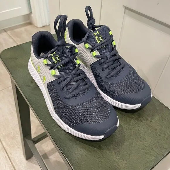 NEW UNDER ARMOUR BOYS OUTHUSTLE RUNNING SHOES SZ 6.5Y - 9099