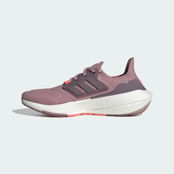 [NEW] Women's Adidas UltraBOOST 22 Shoes GX5588