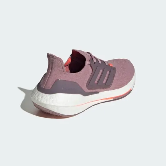 [NEW] Women's Adidas UltraBOOST 22 Shoes GX5588